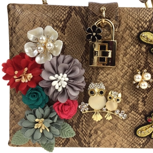 Sac à main motif serpent avec broderie florale 3D et ornements en cristal de hibou