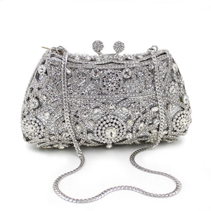 Pochette de soirée argentée avec strass scintillants et bandoulière chaîne en métal