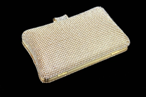 Pochette de soirée dorée luxueuse avec strass étincelants pour fêtes de mariage