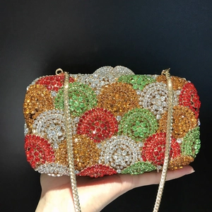 Funkelnde Strass Abendtasche mit buntem Wellenmuster und goldener Kette für Damen