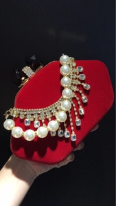 Red velvet bridal shell evening clutch bag with pearl tassels and crystal closure
