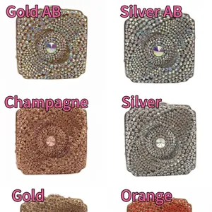 Pochette de soirée carrée élégante avec strass étincelants en plusieurs couleurs