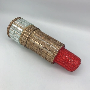Pochette de soirée luxe forme rouge à lèvres ornée de strass multicolores brillants