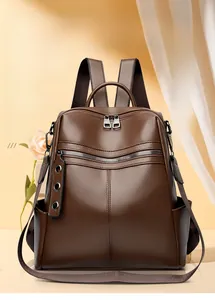 Zaino in pelle marrone con trama litchi e tasche multiple con cerniera laterale
