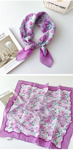 Detailansicht des lila Blumen-Halstuchs aus Baumwoll-Leinen mit Fokus auf Saum und Textur