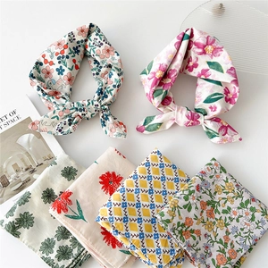 Petit Foulard Carré Imprimé Fleuri Coton Lin Respirant Doux Accessoire Mode Bandeau Cheveux Tour De Cou Élégant