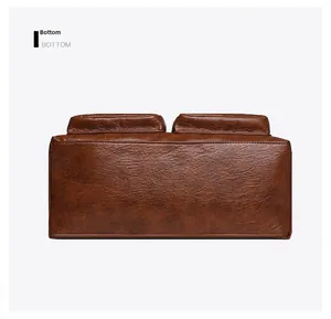 Vue détaillée du fond du sac en cuir marron foncé avec coutures fines et textures