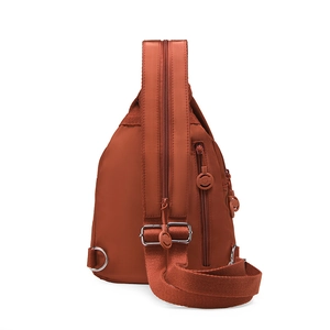 Borsa a tracolla in nylon impermeabile rosso mattone con scomparti multipli con zip