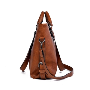 Braune Vintage Leder Tote Bag mit Kieselstruktur und verstellbaren Schultergurten