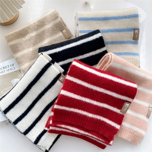 Winter chunky knit striped scarf set with cozy brushed texture and stylish leather label