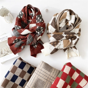 Écharpes d'hiver épaisses en maille avec motifs à losanges et damiers pour femmes