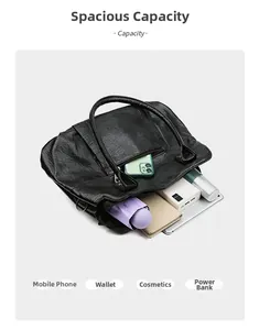 Vue de dessus d'un sac cabas noir montrant l'intérieur spacieux pour tablette et objets