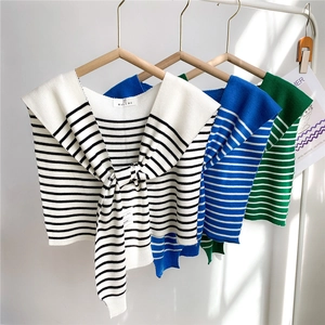 Châle en maille à rayures pour femme avec design à nouer en plusieurs coloris tendance