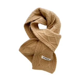 Classic camel cable knit long scarf with YYDS label for winter warmth and cozy style