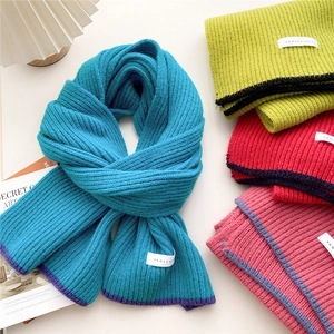 Thick knitted winter scarf with contrast trim and logo label in various bright colors
