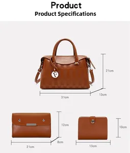 Ensemble de trois sacs marron gaufrés avec dimensions du cabas et des pochettes
