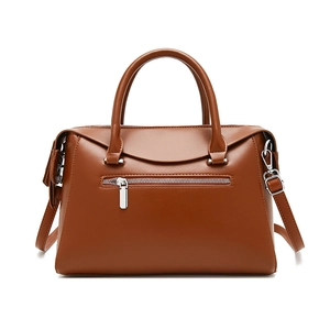 Sac à main marron avec gaufrage, doubles poignées et bandoulière amovible
