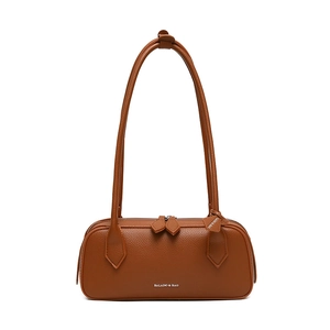 Borsa a tracolla in pelle marrone con grana litchi, doppia cerniera e design rettangolare