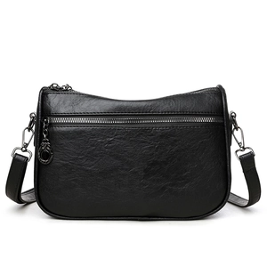 Borsa a tracolla classica in pelle nera con cerniere multiple e tracolla regolabile