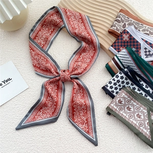 Petit foulard en soie rouge à motif cachemire noué et rubans de mode pour cheveux
