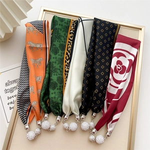 Elegant Scarf Necklace Faux Satin Choker With Rhinestone Ball Magnetic Clasp Retro Floral Horse Print For Women