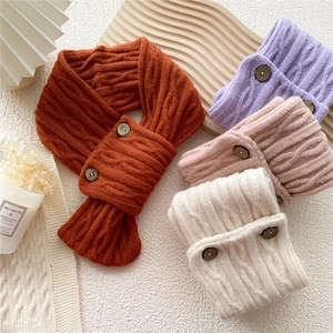 Soft cable knit scarf set with vintage wooden buttons for winter neck protection