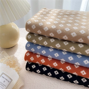 Double-sided plaid knit scarves in five colors with diamond pattern for autumn and winter