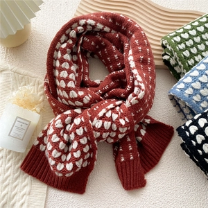 Knitted Scarf Winter Warm Heart Pattern Two Tone Thick Soft Long Neck Wrap For Women Girl Ribbed Edges Fashion Accessory