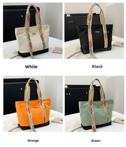 Collage de quatre sacs fourre-tout en toile blanc, noir, orange et vert avec motifs