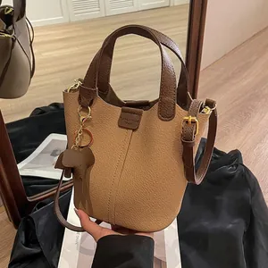 Litchi Grain PU Leather Bucket Bag And Pouch Women Crossbody Handbag With Elephant Pendant Contrast Color Elegant Casual Street Trend