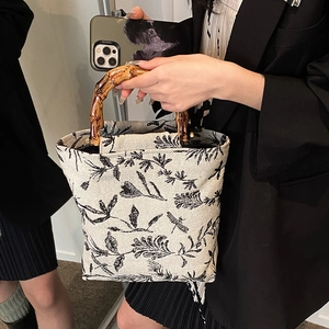 Sac cabas en toile rétro avec imprimés botaniques et poignées en bambou naturel