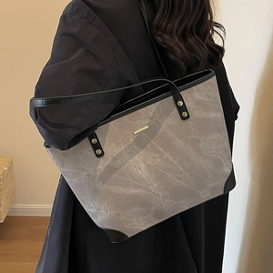 Fashionable marble grey large capacity tote bag with black leather straps and gold rivets