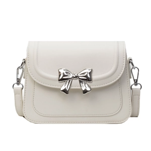 Witte lederen crossbodytas met zilveren strikaccent en minimalistisch vierkant ontwerp