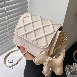 Petit Sac Carré Matelassé Cuir PU Sac À Bandoulière Et Sacoche Avec Pendentif Amovible Chic Mode Pour Femmes