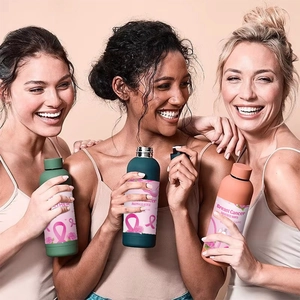 Isolierte Trinkflaschen mit rosa Schleifen-Design für Brustkrebs-Bewusstsein im Set