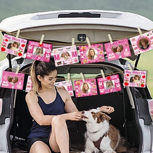 DIY Mother's Day photo frame card set with pink heart patterns and hanging clips