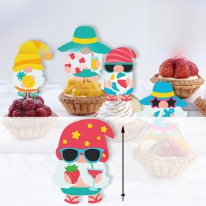 Détail des décorations de gâteau gnomes d'été de 6 cm avec surf et bouée de sauvetage