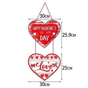 Décoration de porte Saint Valentin avec double cœur rouge et blanc et message Love