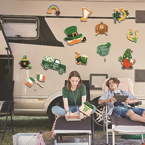 Kit de stickers magnétiques de Saint-Patrick avec gnomes et trèfles pour camping-car