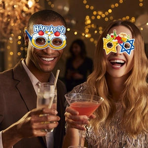 Lunettes de fête Hanoucca en papier avec motifs de ménorah et d'étoiles festives