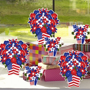 3D Wabenblumen-Tischdeko mit USA-Flaggen-Design für die Feierlichkeiten am 4. Juli