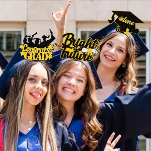Serre-têtes de remise des diplômes noir et or avec Congrats GRAD et motifs de mortiers