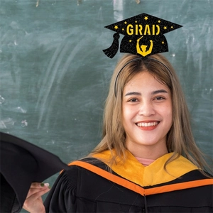 Serre-tête de remise des diplômes avec lettrage GRAD jaune et silhouette académique