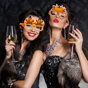 Lunettes de fête de Thanksgiving rigolotes avec motifs dinde et citrouille sur modèles