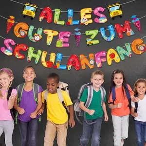 Décoration de rentrée scolaire avec bannière allemande et motifs de bus pour la fête