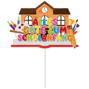 Détail de décoration de gâteau pour la rentrée scolaire avec motifs fournitures scolaires