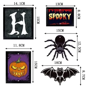 Décoration Halloween avec bannières effrayantes araignées chauves-souris et citrouilles