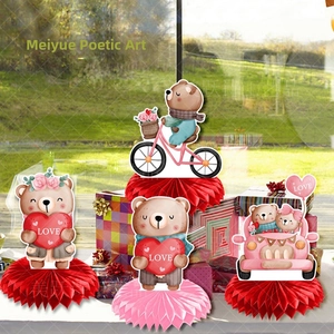 Détails de quatre décorations de table ours en nid d'abeille pour la Saint-Valentin
