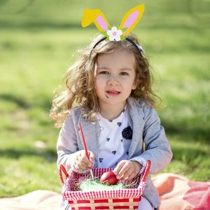Cerchietto con orecchie di coniglio e paillettes per decorazioni pasquali bimbi