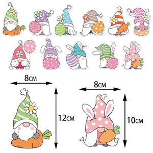 Décorations suspendues de gnomes de Pâques avec oreilles de lapin et œufs colorés variés